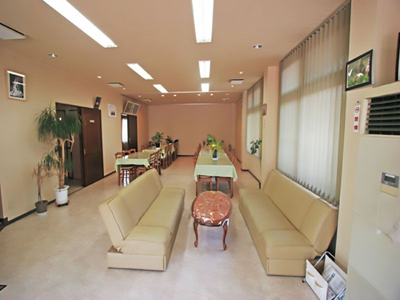 戸塚長沼霊苑　ゆったりした休憩スペース