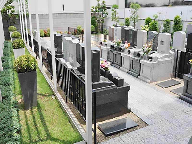 川口元郷聖地　平坦でどなたでも安心してお参りできる墓域