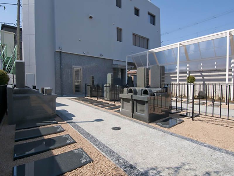 川口元郷聖地　管理が行き届いた清潔な墓域