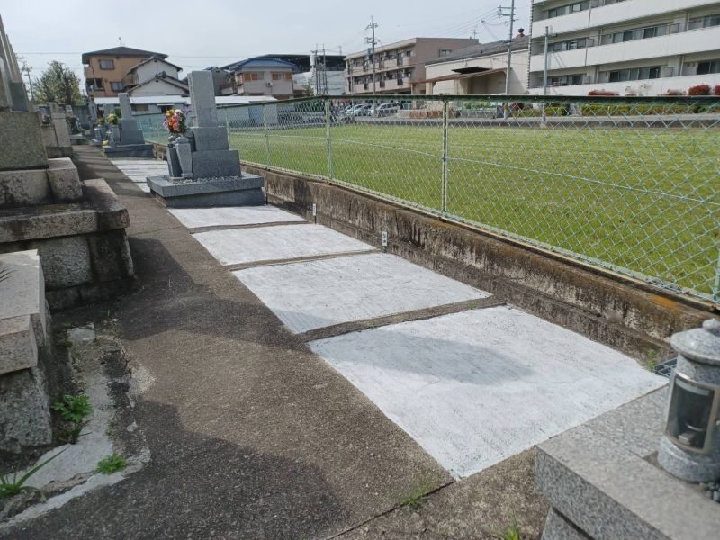 芝生共同墓地