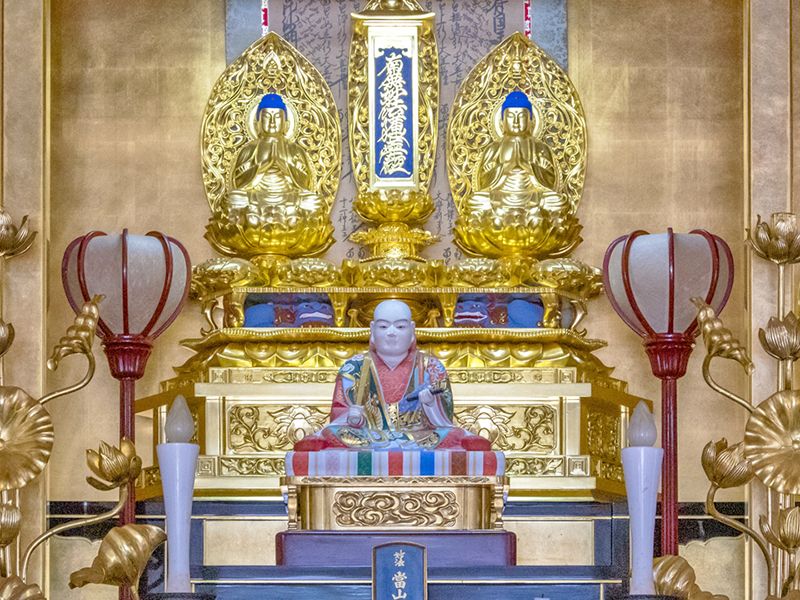 金色の仏壇
