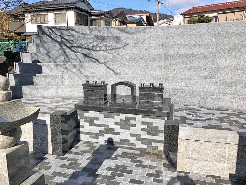 郡家東墓地
