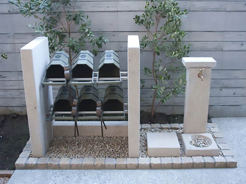 川口元郷聖地　水道設備と清掃用具