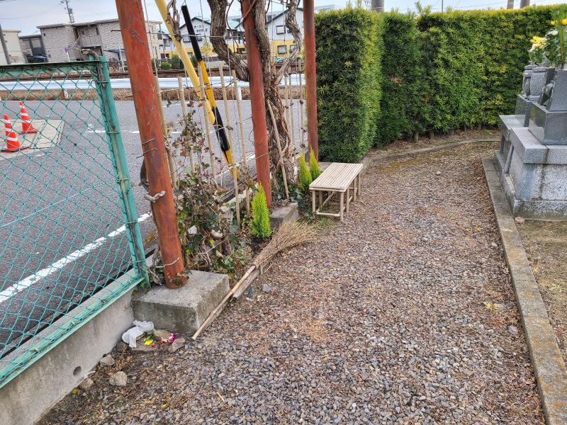 真宗顕真寺墓地