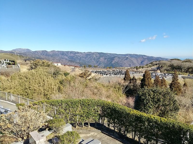 熱海日金山霊園