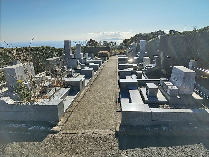 熱海日金山霊園