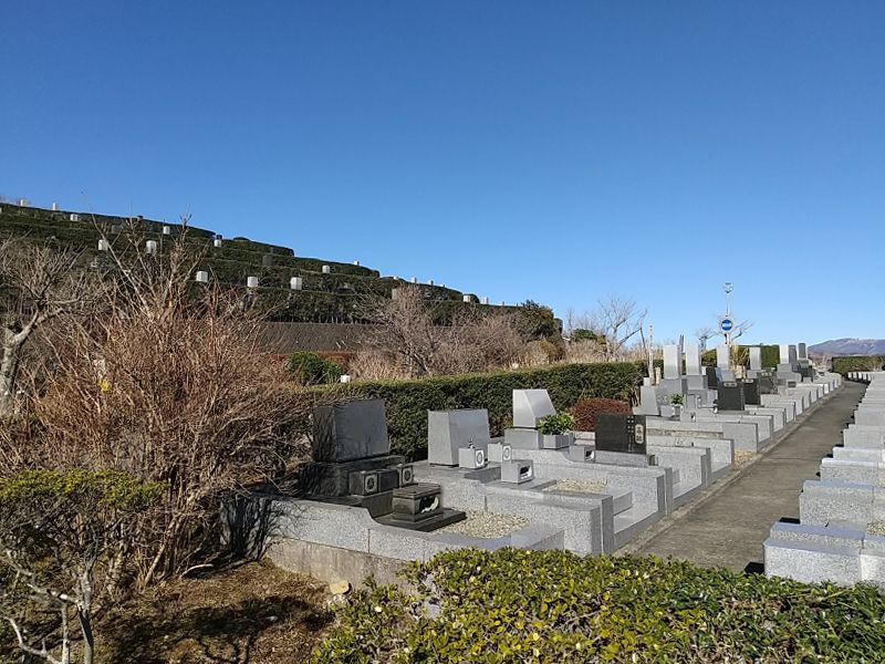 熱海日金山霊園