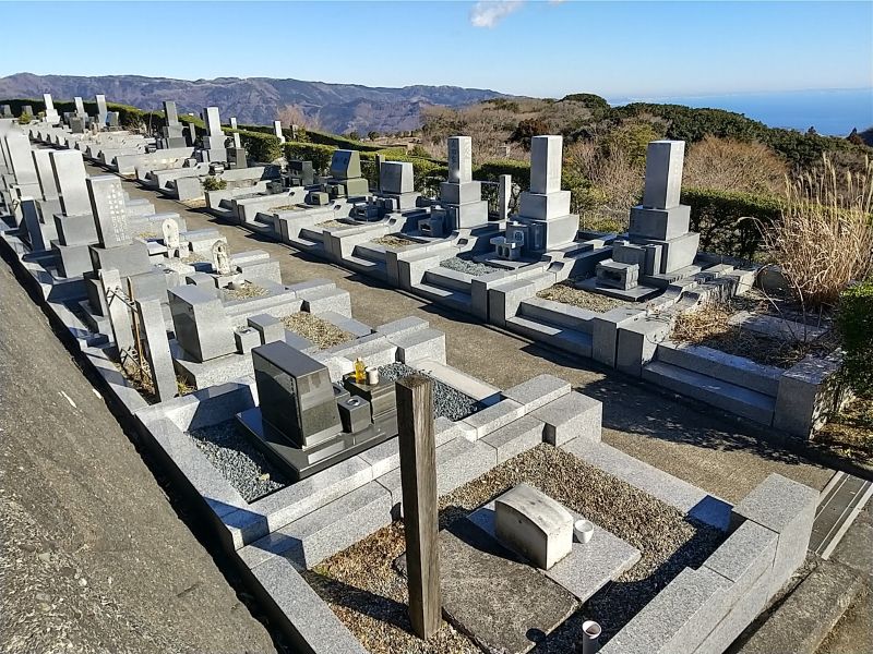 熱海日金山霊園