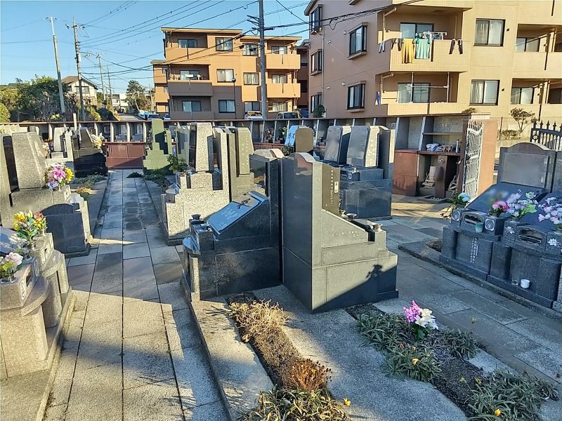 やすらぎ霊園おかのみや