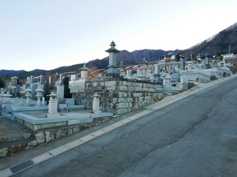 福泉寺永代供養塔「合掌廟」
