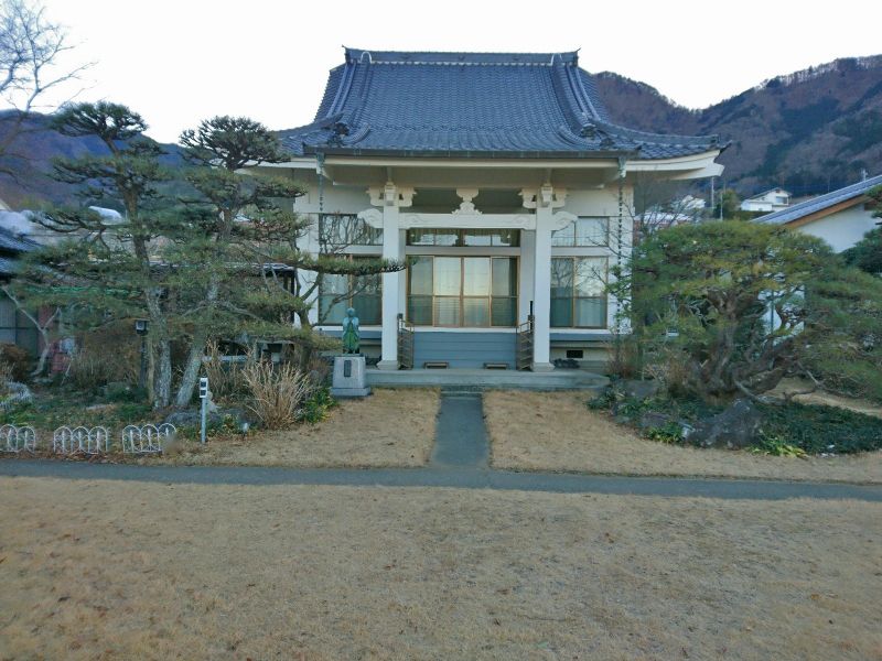福泉寺永代供養塔「合掌廟」