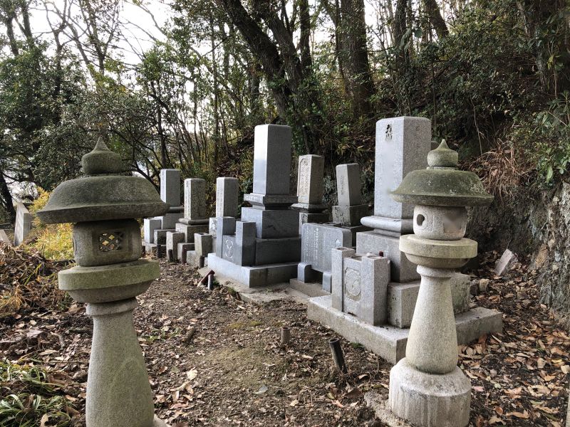 玉野市営 田井野々浜奥墓地