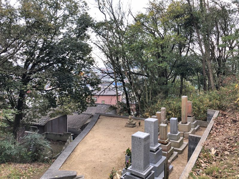玉野市営 田井野々浜奥墓地