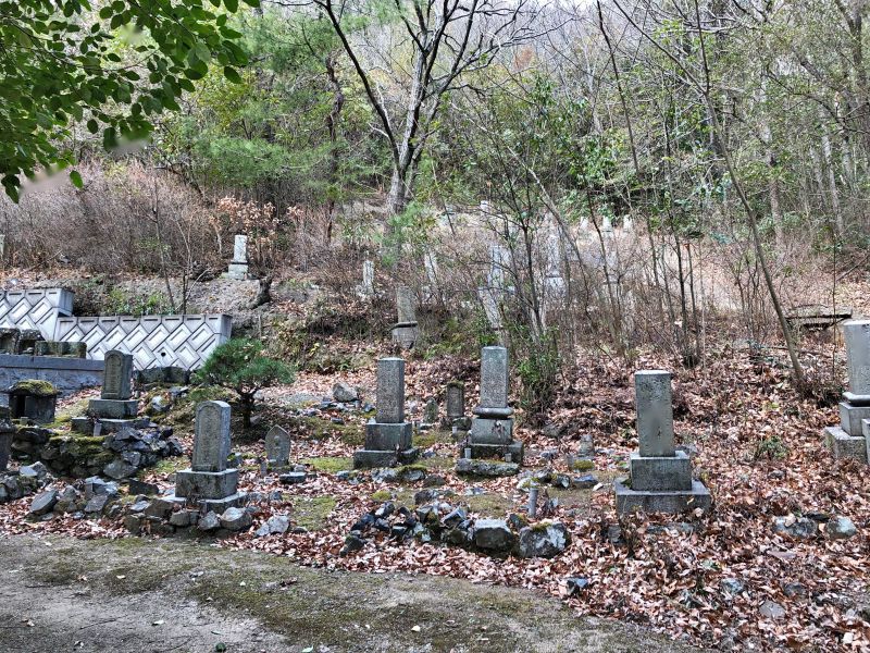 玉野市営 用吉松尾墓地