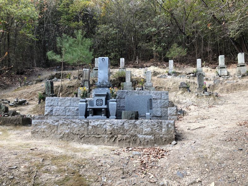 玉野市営 用吉松尾墓地