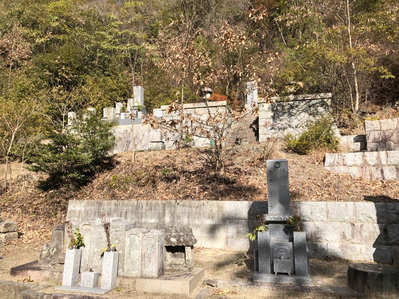 玉野市営 用吉小屋谷墓地