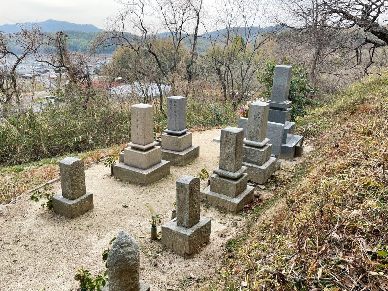 玉野市営 荷場墓地