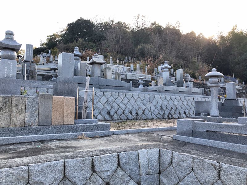 玉野市営 山田長間越墓地