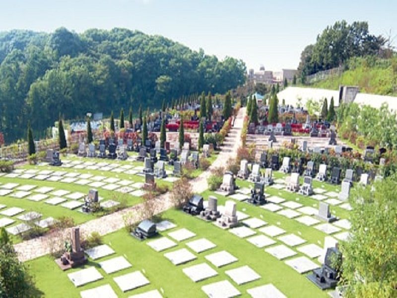 サンメモリアル東京　広々とした園内風景②