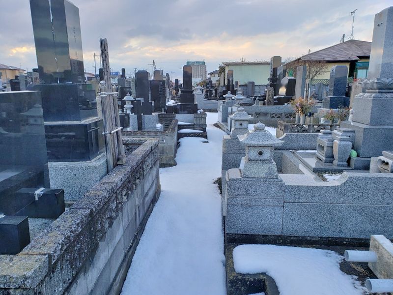 蛇田上中埣墓地