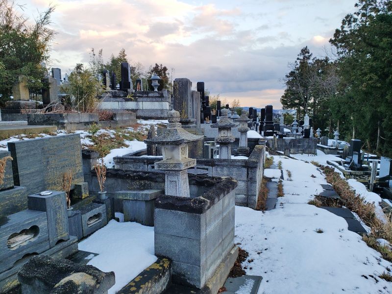 蛇田土和田山墓地