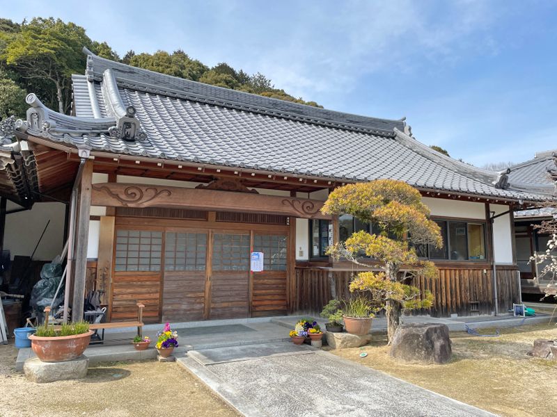 千手山弘法寺遍明院墓地 永代供養塔