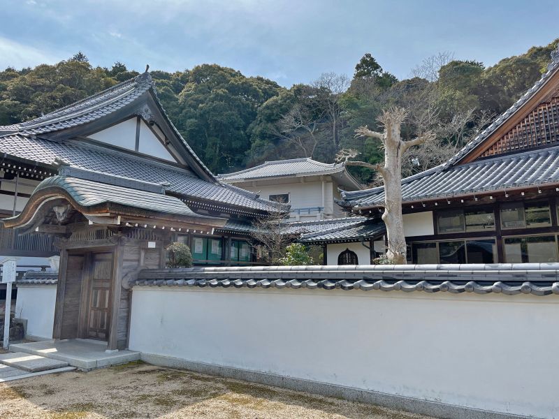 千手山弘法寺遍明院墓地 永代供養塔
