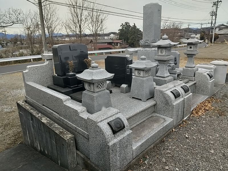 富岡東墓地