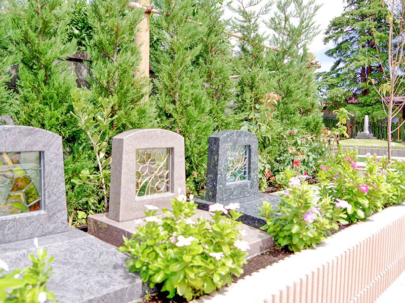 緑に囲まれた樹木葬エリア