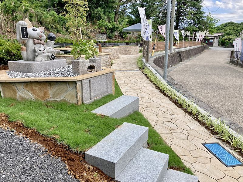 岡部るりやま墓苑