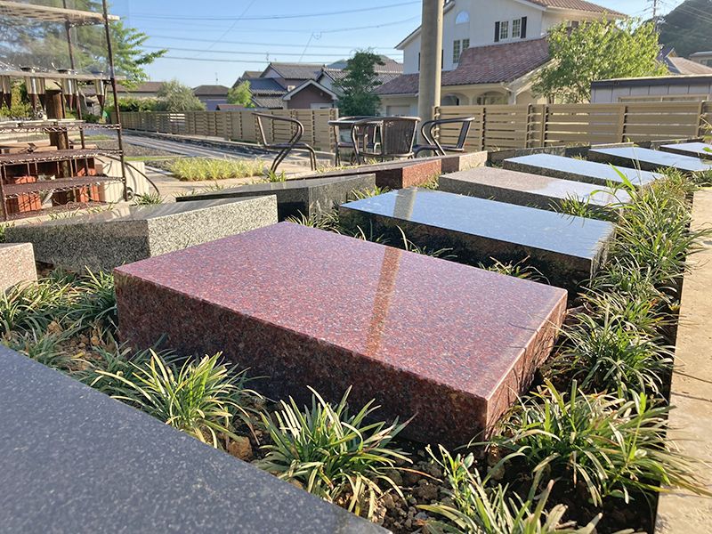 岡部るりやま墓苑