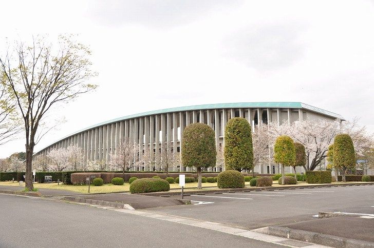 さいたま市営霊園 思い出の里　駐車場と屋外墓地