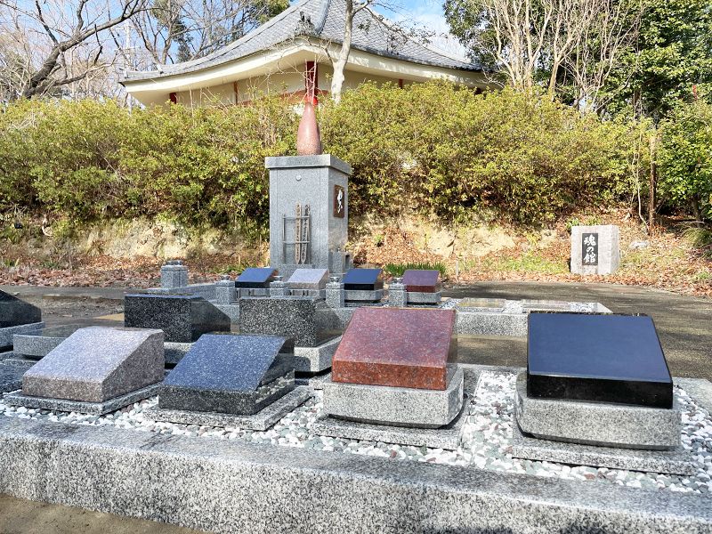 徳林寺墓苑