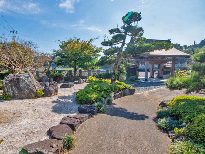 庭園と本堂