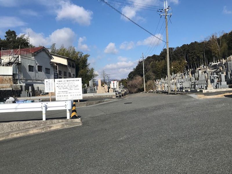 香滝共同墓地