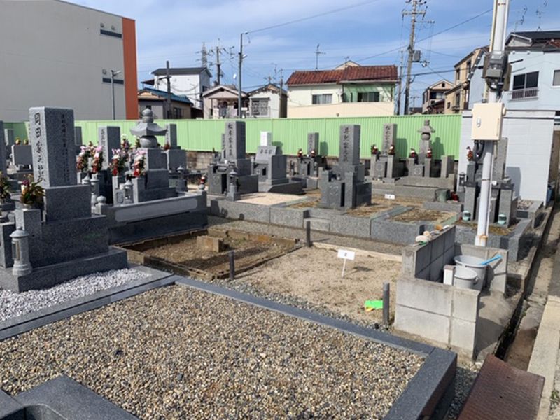 新堂墓地