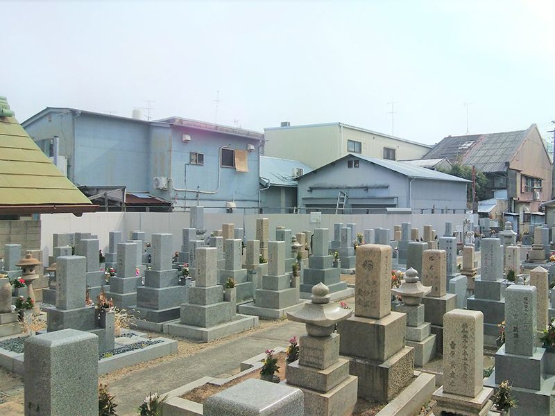 西高井田墓地