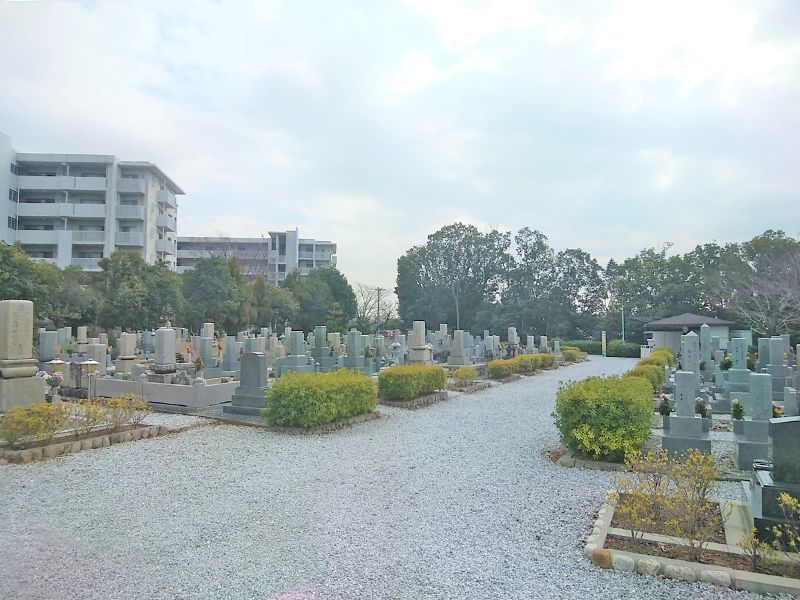 池田市才尊霊園