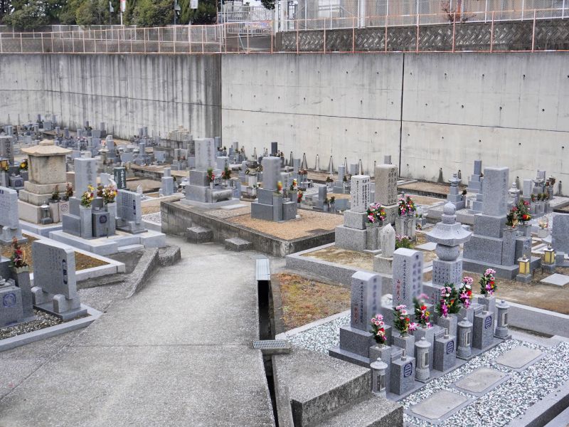 堺市南区岩室霊園