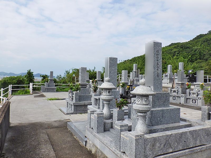 光万寺共同墓地