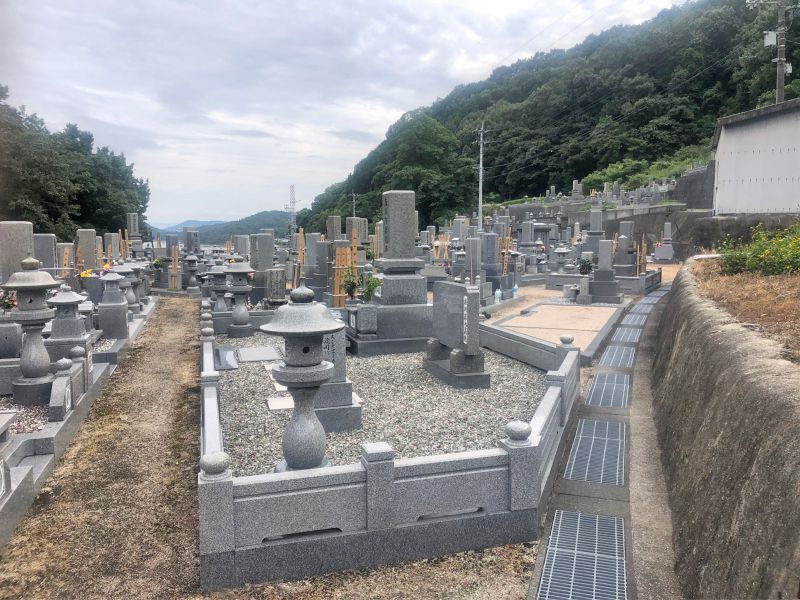 三津口霊園