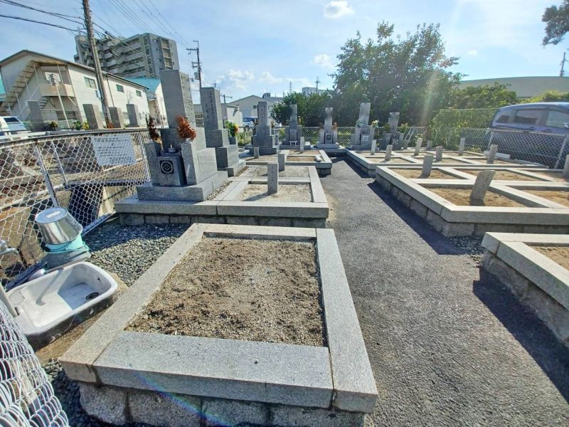 新在家八防第二共同墓地