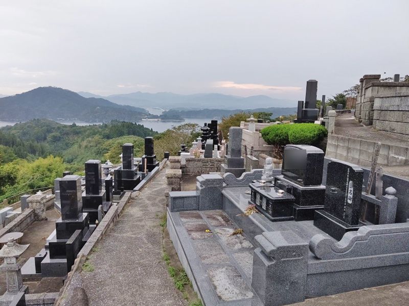 向ケ森共蔡墓地