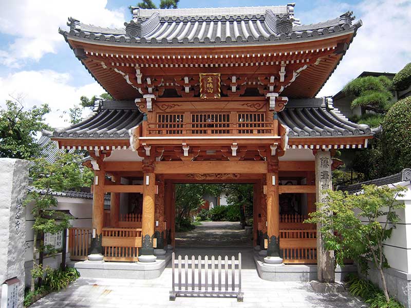 齢延寺墓地