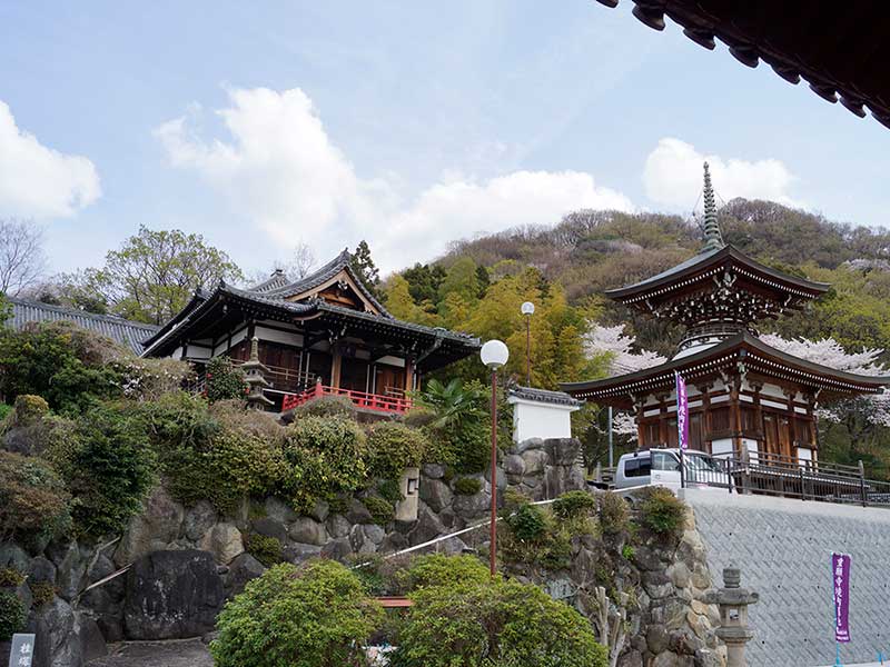 重願寺墓地
