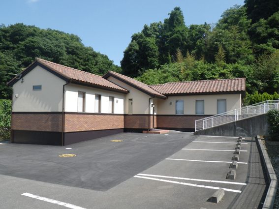 湘南メモリアルガーデン　広々とした駐車場