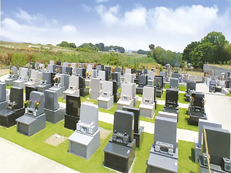 平塚霊園 那由佗の郷　緑に囲まれた墓域