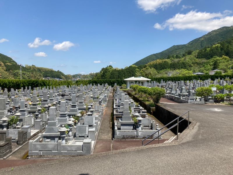 宿毛市立墓地公園