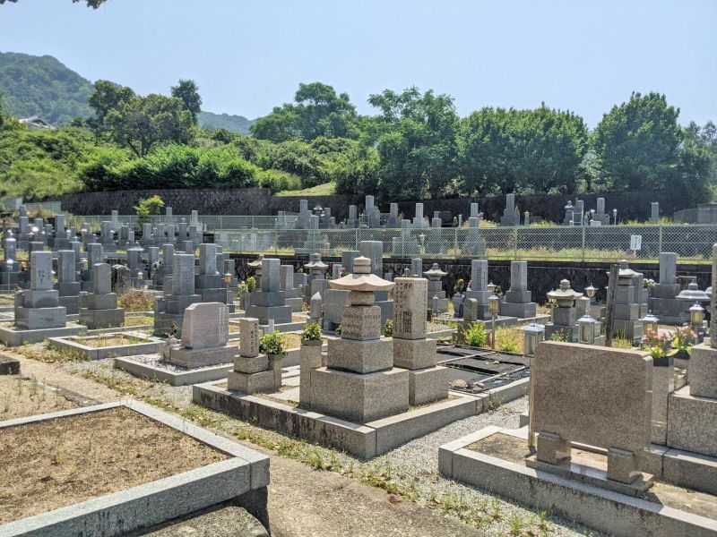 神立共同墓地