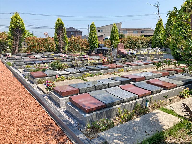 人気のプレート葬の区画になります。